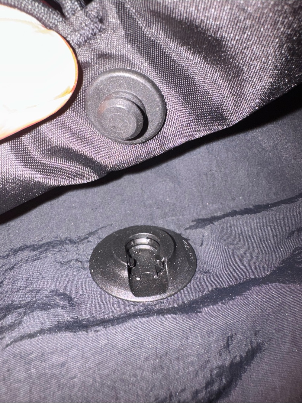 LULULEMON Curved Crossbody Bag - BAG IS BLACK!! - Picture 5 of 13